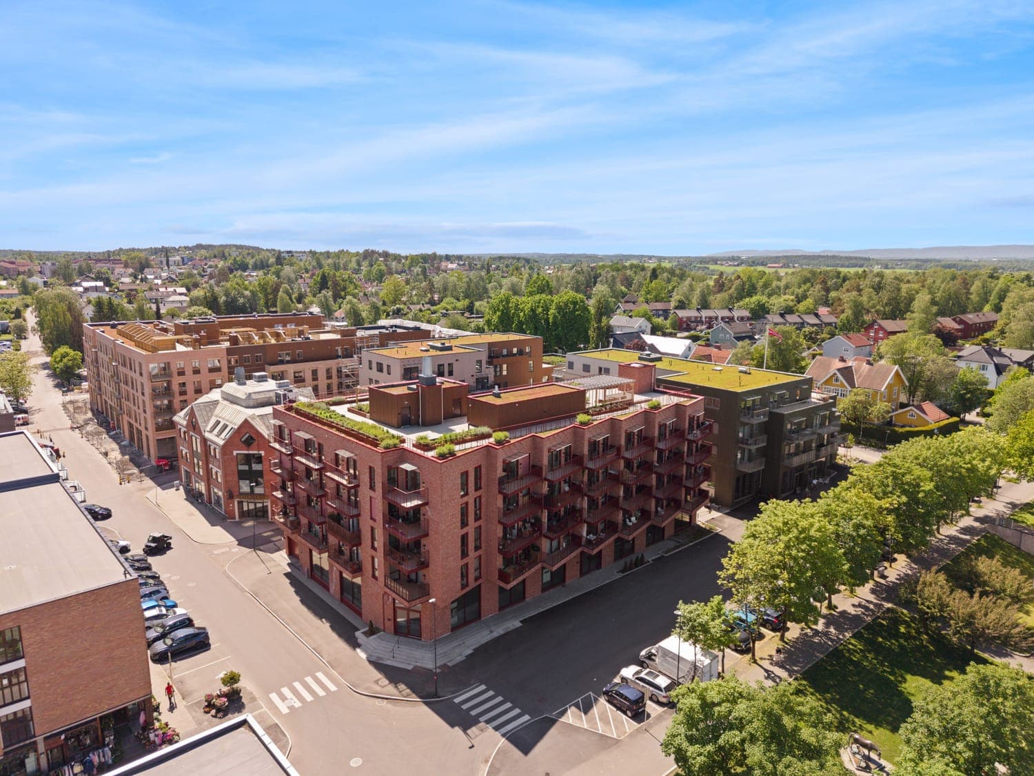 Felles takterrasse med sol hele dagen og utsikt over Ås.